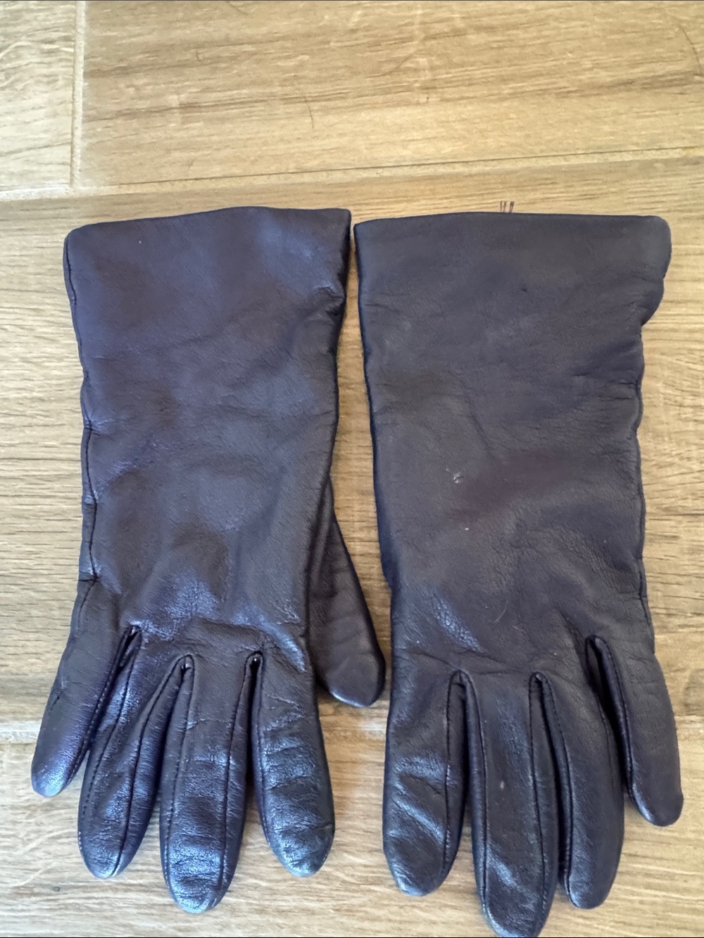 Vintage Fownes 6 1/2 cashmere lined leather gloves